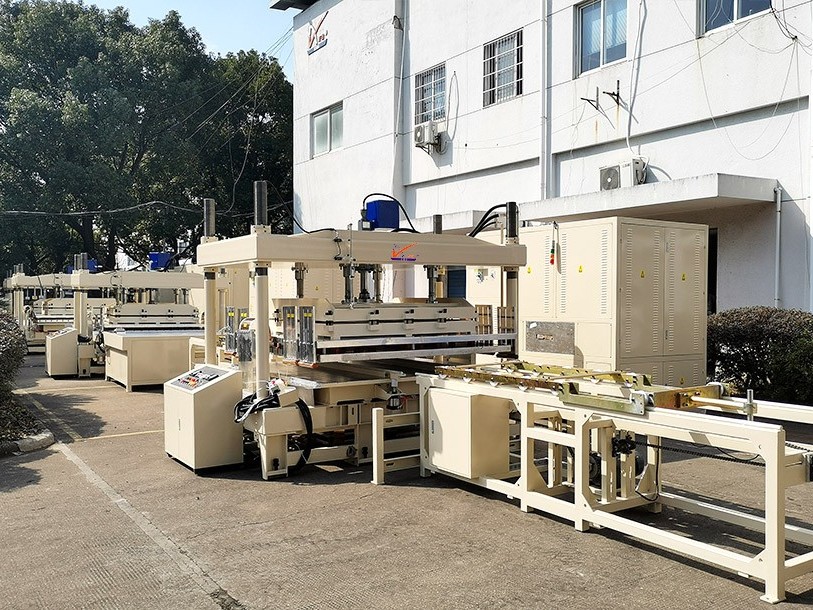 100KW高周波水池焊接機 100KW高周波水池焊接機