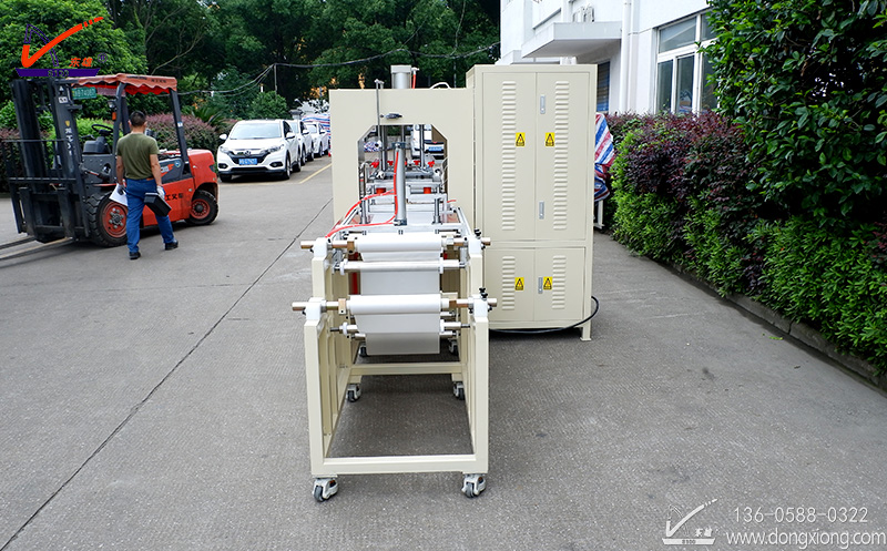 PVC氧氣袋自動拉料機  PVC氧氣袋自動拉料機