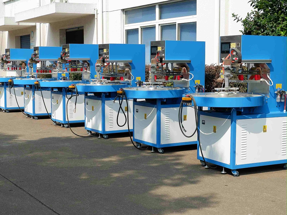 PLC三工位自動轉(zhuǎn)盤高周波 PLC三工位自動轉(zhuǎn)盤高周波