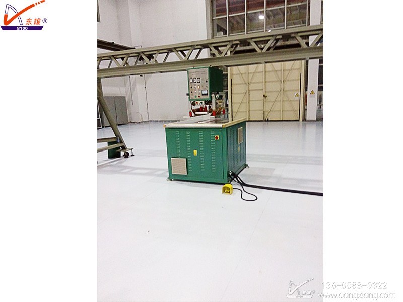 高周波膜材焊接懸梁機 高周波膜材焊接懸梁機